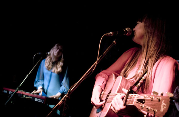 http://www.xyzbrighton.com/img/Live_First_Aid_Kit_The_Hope_Marta_Vidal_080310_15.jpg