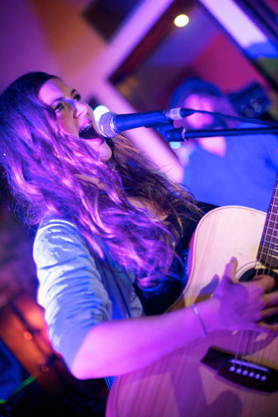 http://www.xyzbrighton.com/img/live_angus_and_julia_stone_great_escape_terraces_emmest_150510_05.jpg