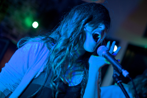 http://www.xyzbrighton.com/img/live_angus_and_julia_stone_great_escape_terraces_emmest_150510_09.jpg