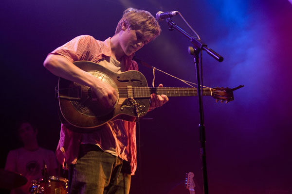 http://www.xyzbrighton.com/img/live_johnny_flynn_komedia_ruby_allcock_250510_02.jpg