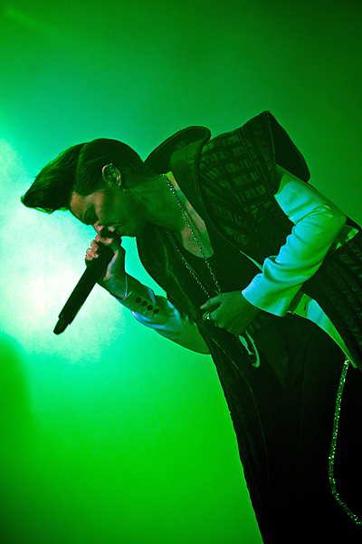 http://www.xyzbrighton.com/img/live_la_roux_brighton_dome_emmest_280410_01.jpg