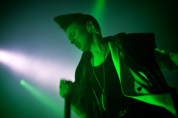 http://www.xyzbrighton.com/img/live_la_roux_brighton_dome_emmest_280410_03.jpg