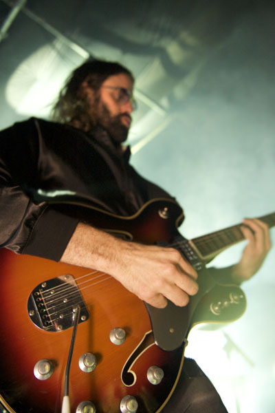 http://www.xyzbrighton.com/img/live_miike_snow_digital_emmest_300110_08.jpg