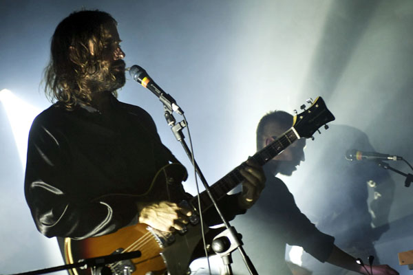 http://www.xyzbrighton.com/img/live_miike_snow_digital_emmest_300110_13.jpg