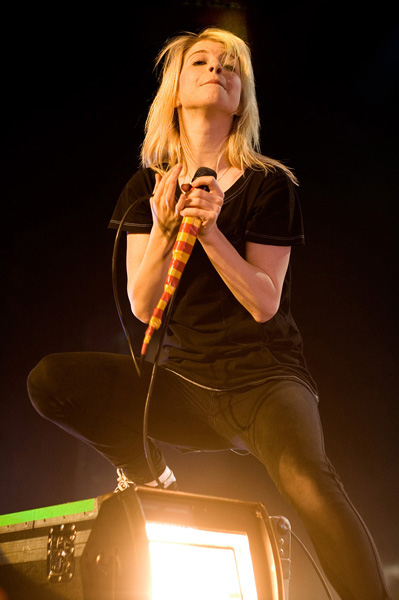 http://www.xyzbrighton.com/img/live_paramore_brighton_centre_ruby_allcock_171209_04.jpg