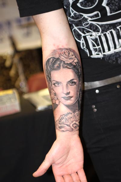 http://www.xyzbrighton.com/img/live_tattoo_convention_310110_james_brown_8996.JPG