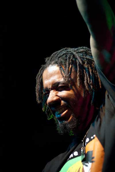http://www.xyzbrighton.com/img/live_the_wailers_concorde2_keith_trigwell_190810_03.jpg