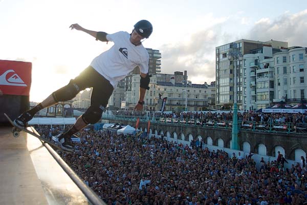 http://www.xyzbrighton.com/img/tony_hawk_and_friends_old_paddling_pool_210710_gus_manzano_50.jpg